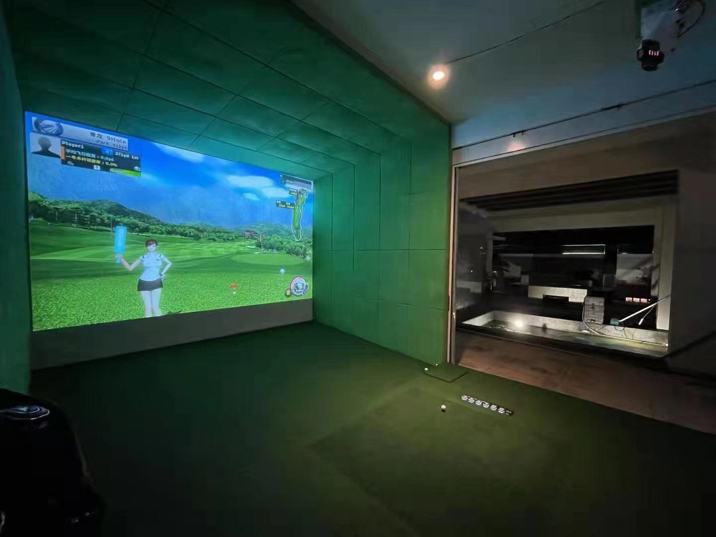 indoor golf simulator